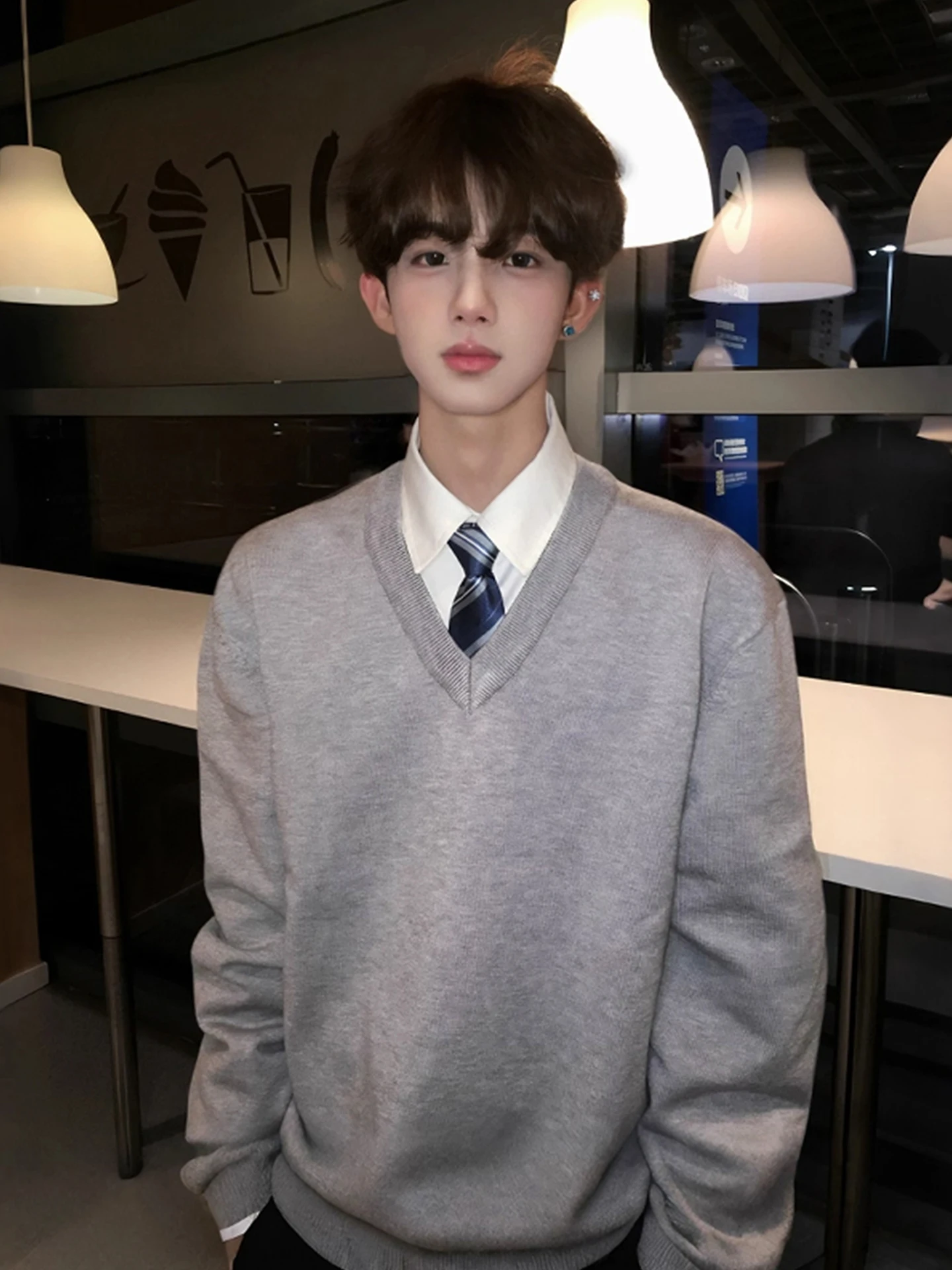

North Basin Pure Cotton Long Sleeve V-Neck Sweater Youthful Vitality Style Casual Wear for Boys And Girls in Light Grey