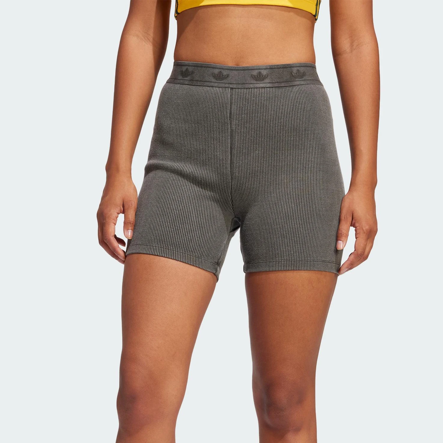 

Оригинальные женские классические спортивные шорты Adidas Clover из плотной ткани JC7554