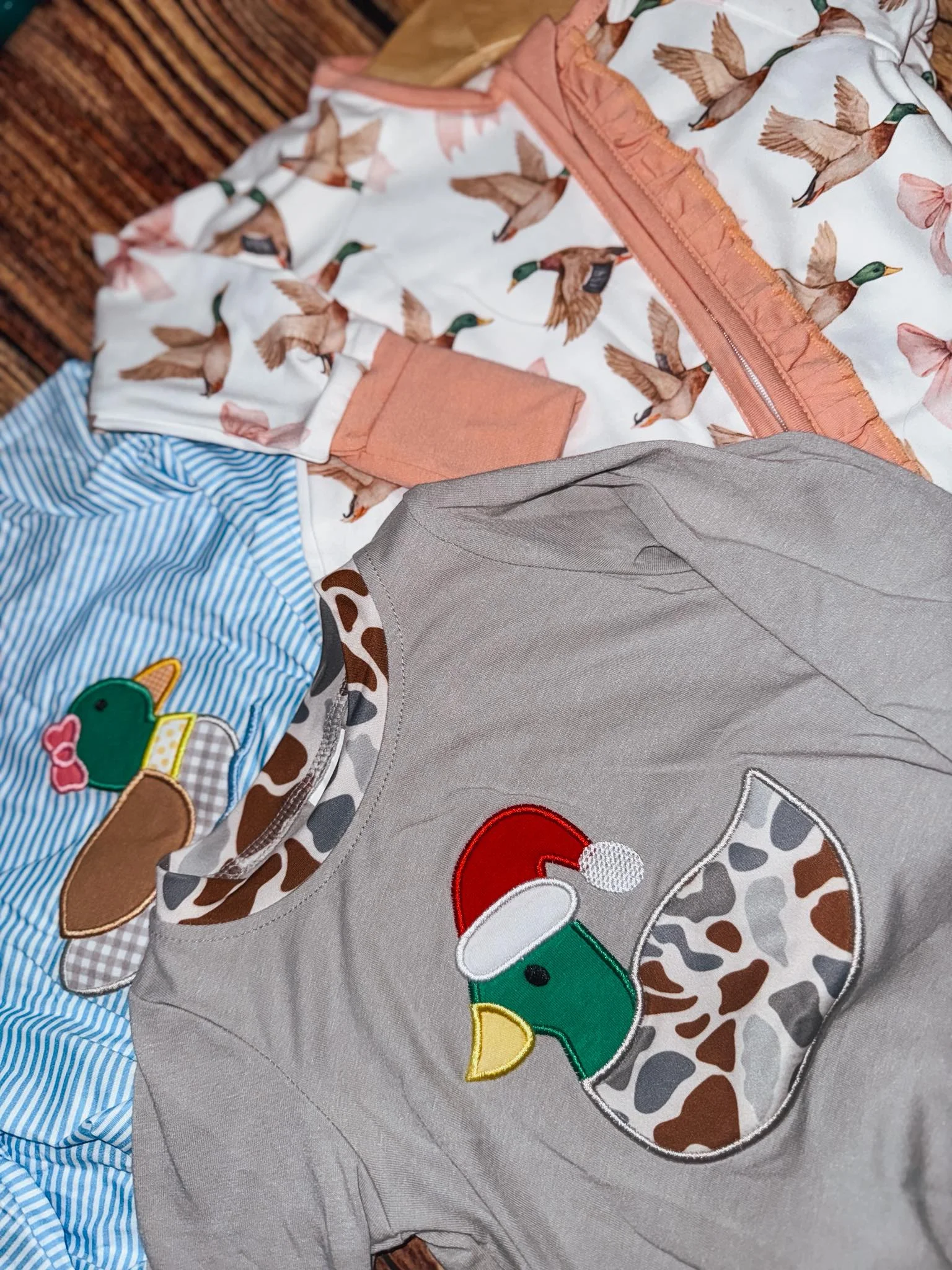 

z1125-01 GLP2789 Wholesale Boutique kids clothes girl duck bow long-sleeved pants pajamas Set Winter Children clothing