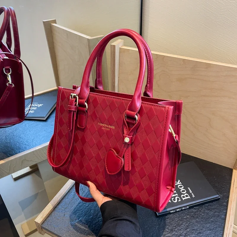 Bolso de boda rojo para mujer, bolsa de mano todo en uno de gran capacidad, bolso cruzado de un solo hombro, sentido Senior, nueva tendencia