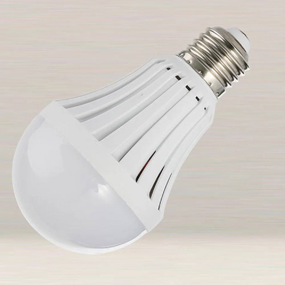 E27 LED Emergency Lamps Outdoor Camping Light Bulb Rechargeable Lamp 220V Light 7W 12W 15W Emergency Lighting Bulb Equipment