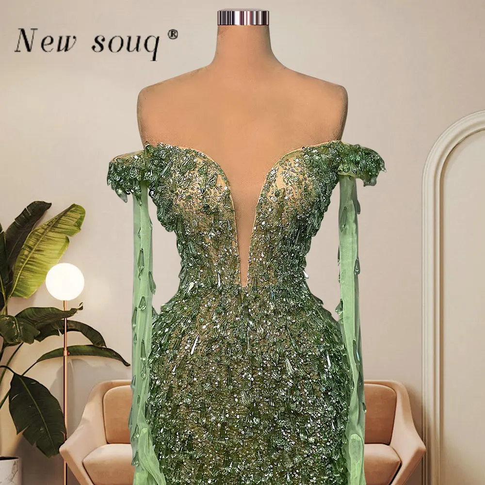 Bright Green Off the Shoulder Long Straight Fitted Evening Dresses Features Teardrop-shaped Crystals Wedding Guest Wear Gowns