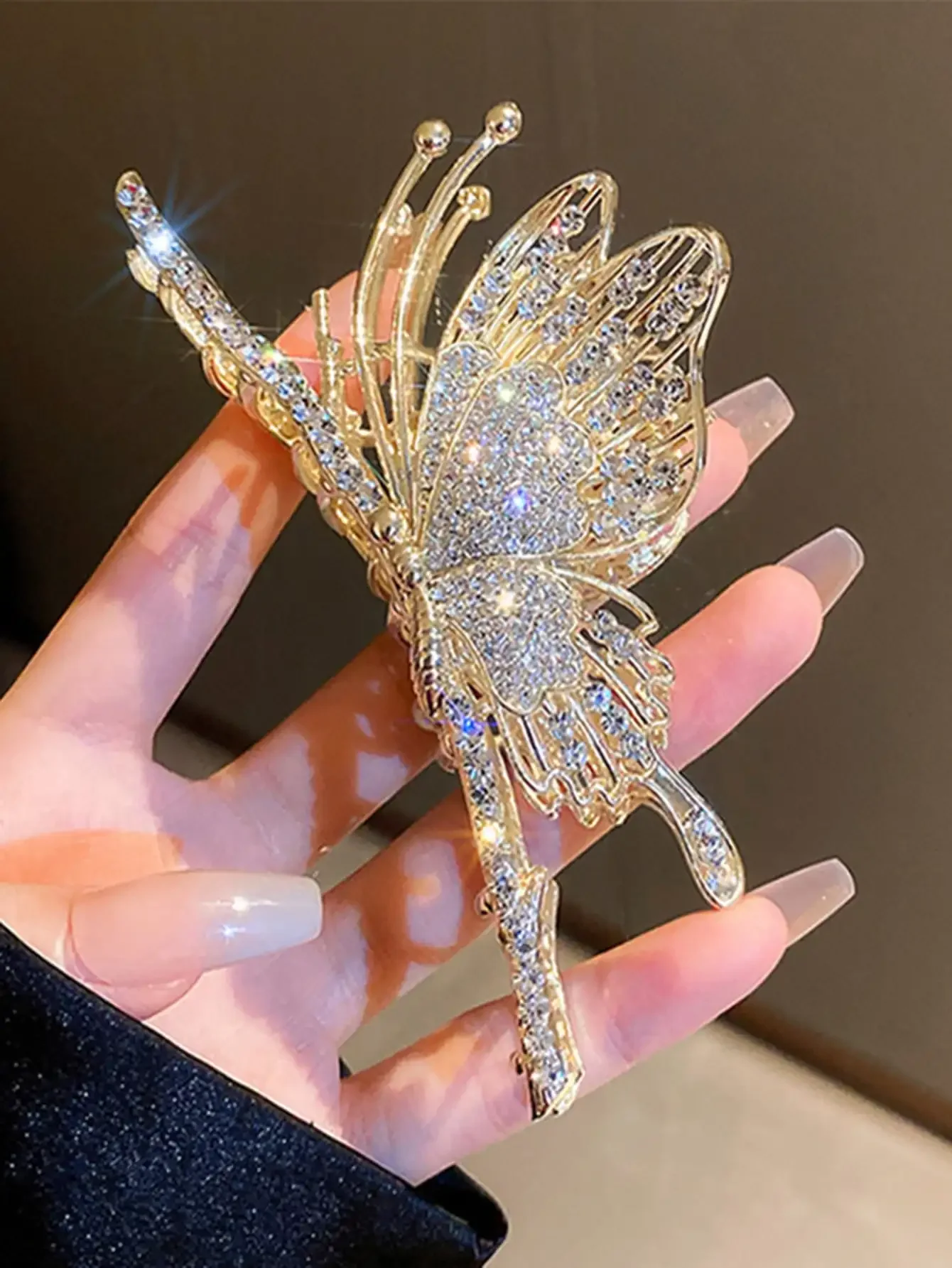 

1pc Women's Metal Rhinestone Butterfly Claw Clip, Fashionable Hair Accessories For Updo Hairstyles Party Tiaras Hair Clips Hair Jaw Clip Hair Clamps Hair Clutch Hair Clip, School Stuff, College Fall Winter For Vacation Outfits Woman Summer Beach