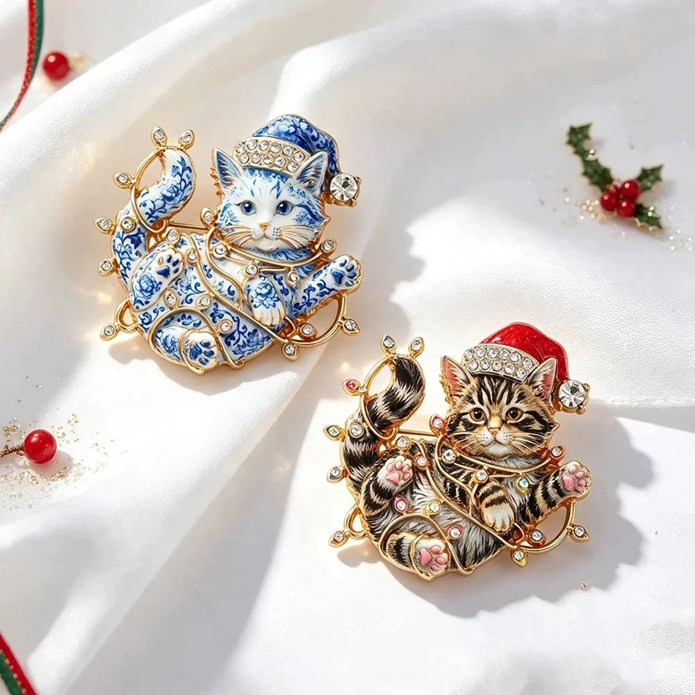 Lovely Christmas Cat Brooches For Women Unisex 2-color Rhinestone Colorful Lights Kitten New Year Party Brooch Pins