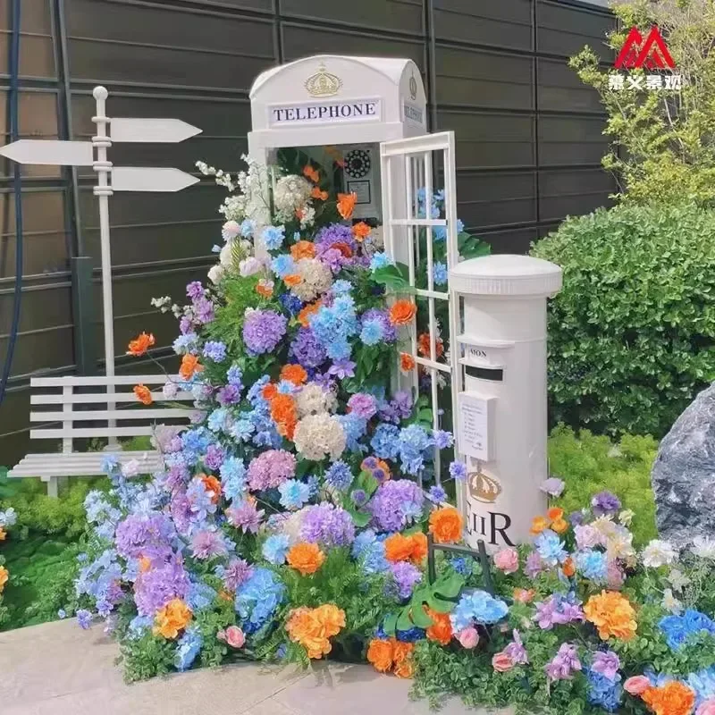 Internet celebrity clock in retro phone booth simulation flower ornament outdoor large decoration shopping mall