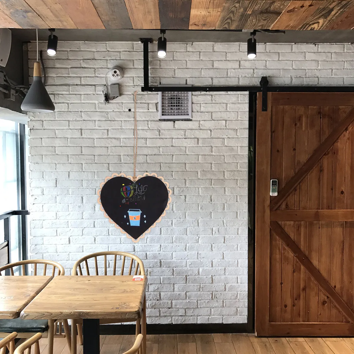 5Pcs Heart Shaped Hanging Wooden Blackboard Mini Chalkboard Assorted Colors for Party Home Office Message Board Decor