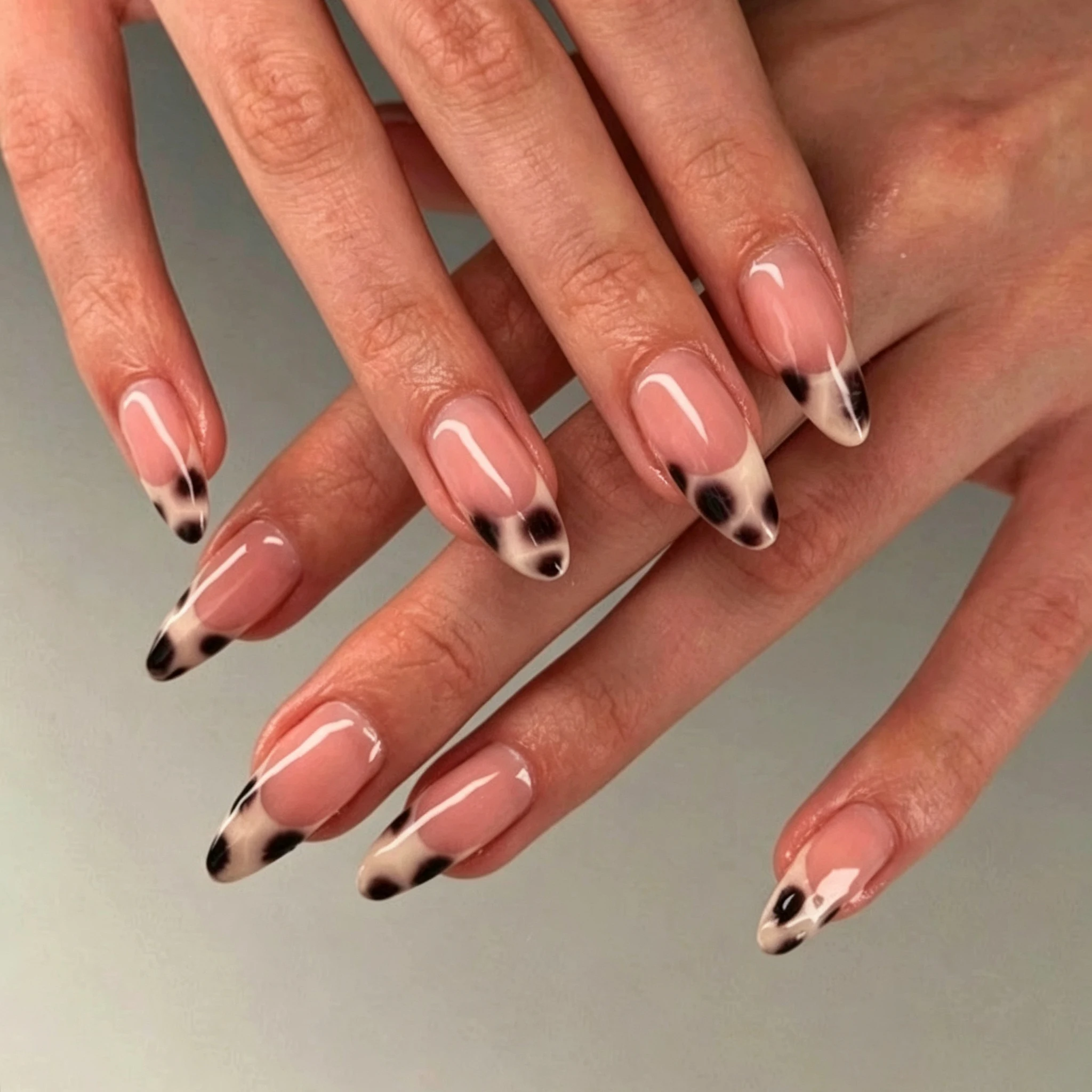 Nail Art Leopard - 24Pcs Almond Press On Nails Nude