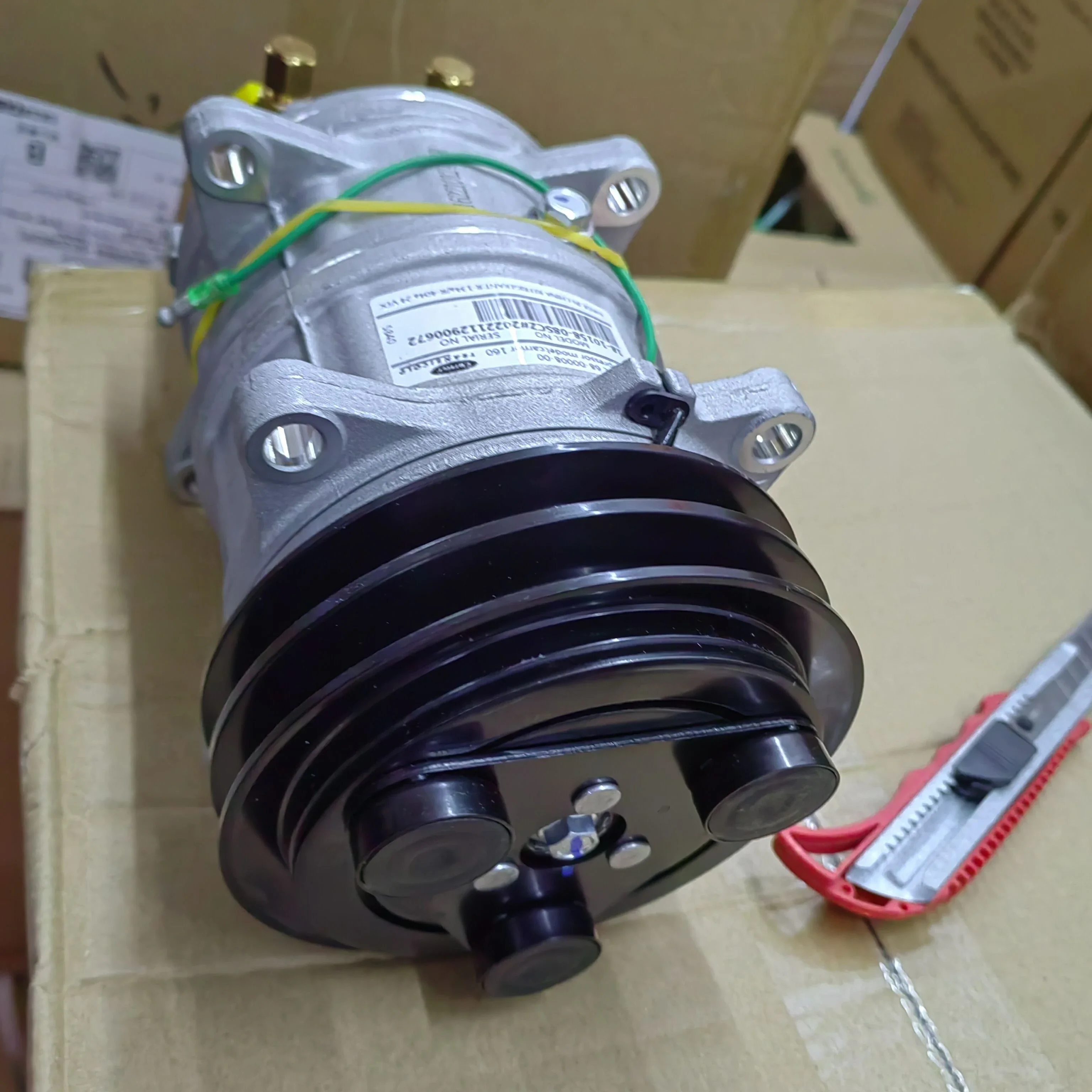 Replacement Parts AC Compressor  TM16 2A 12V 24V Air Conditioning Bus for Valeo YUTONG HIGER KINGLONG