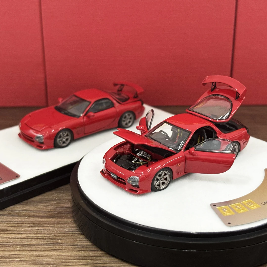 

PGM 1/64 RX7 Red Limited Edition Alloy Full-Open collectible Car Model