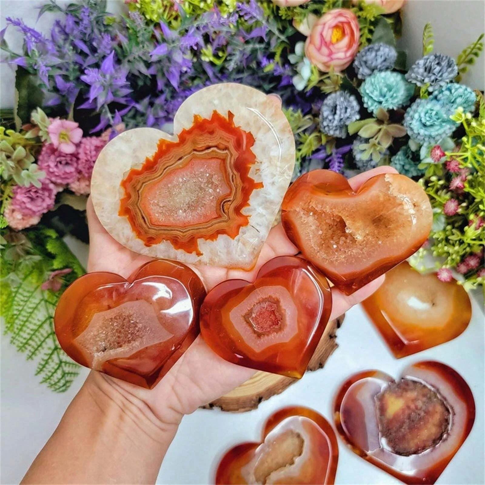 Exquisite handgefertigte Geode-Herzen aus rotem Achat, dekorative Kristallsteine, perfekte Heimdekoration mit einzigartigen Geschenkideen