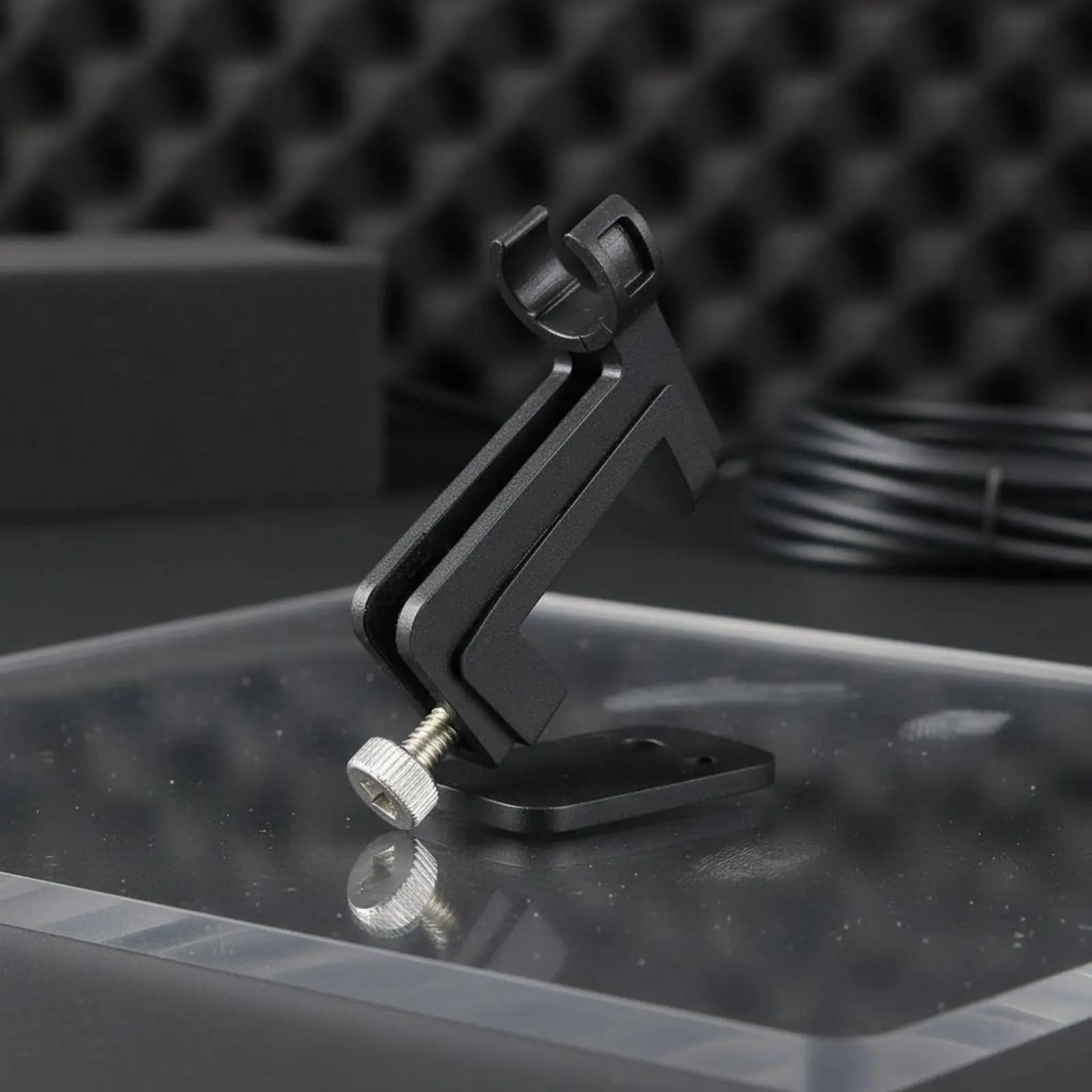 Saxophone Mic Clamp Secure Grip Instrument Audio Pickup Clamp Fasten-on Mic Holder Lightweight Music Accessory