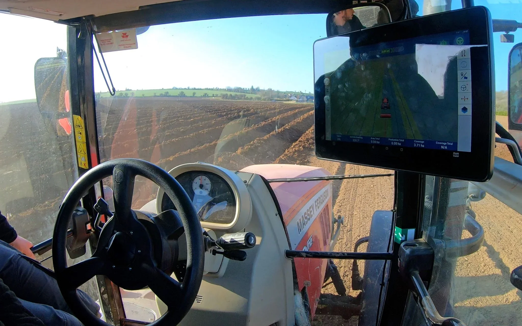 Auto Steering Tractor GPS System Automatic Driving System Kit for Farm Tractors Now Available On Sale In StockHouse GERMANY