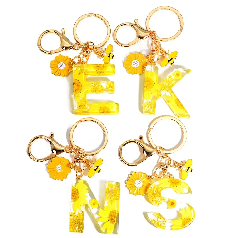 Fashion Yellow Sunflower A-Z Initial Letter Keychain Acrylic Daisy Bee Pendant Keyring For Women Bag Car Trinket Accessories