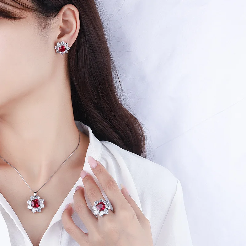 

18K Gold Set with PT950 Platinum Jewelry Set Ruby Ring Earrings Pendant Three-piece Set