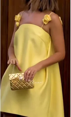 abiti da ballo corti gialli sexy personalizzati A-Line fiori cinturino per spaghetti backless party mini abito banchetto abito da cocktail2025