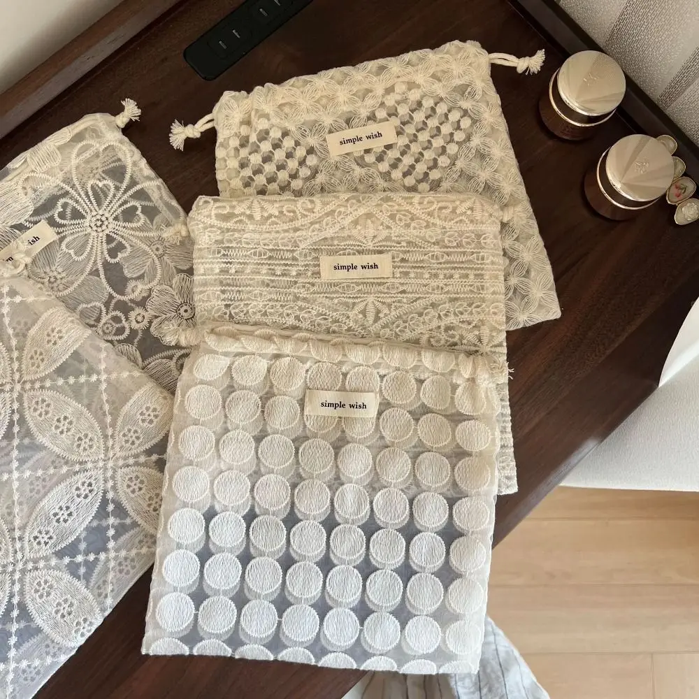 Portable Embroidery Flower Drawstring Pouch Hollow Out Mesh Cute String Bags Hand-Held Lightweight Lace Drawstring Storage Bag