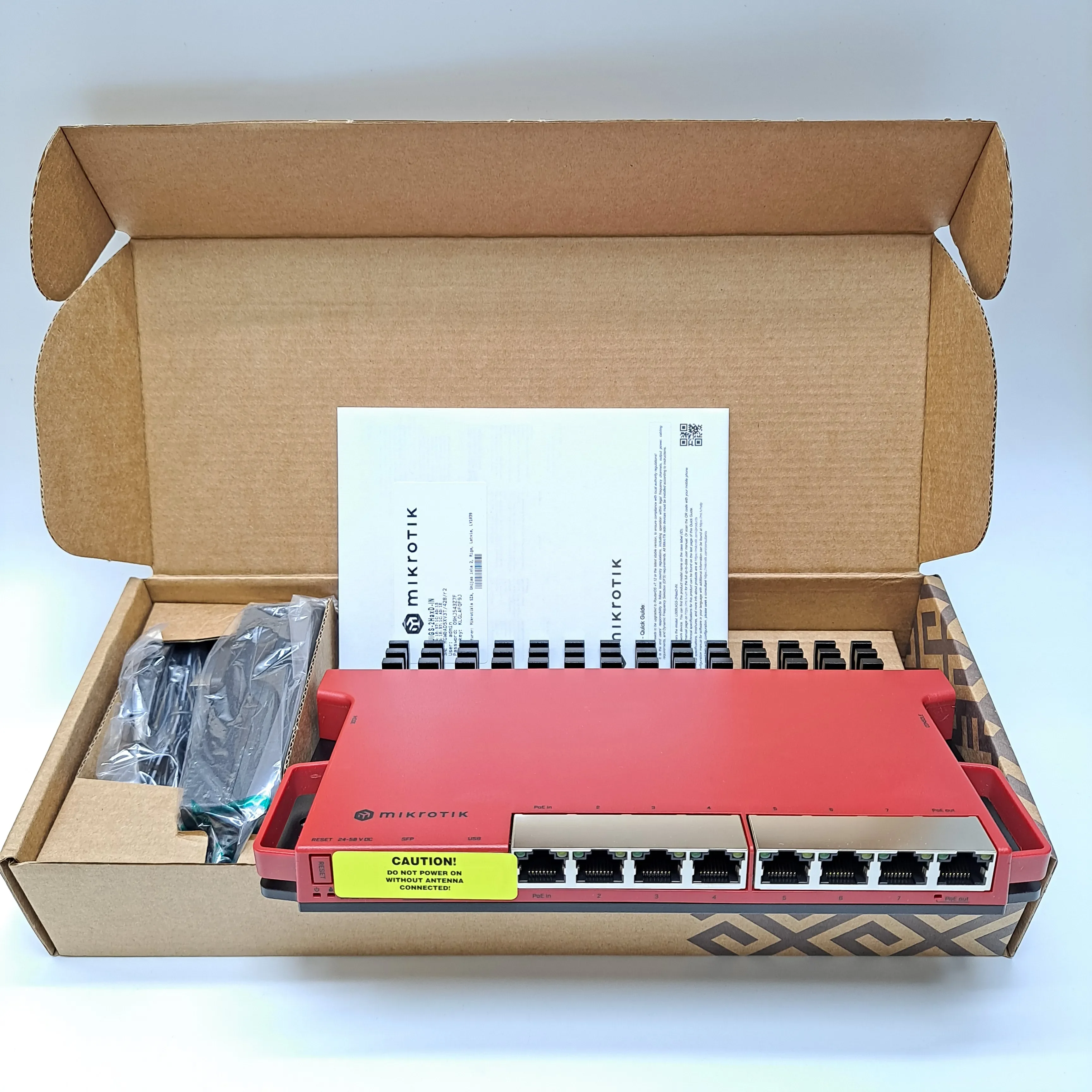 2026/New Product Mikrotik L009UiGS-2HaxD-IN Router 8 10/100/1000 Ethernet Ports