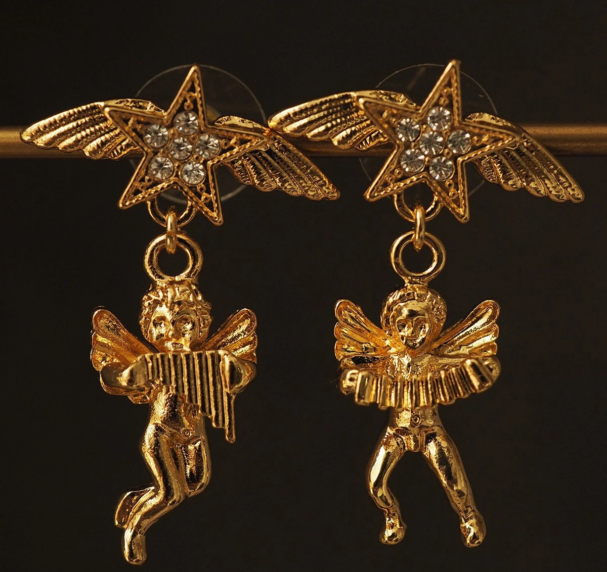 

Artistic Vintage Asymmetric Angel Earrings - Retro Court Style Jewelry