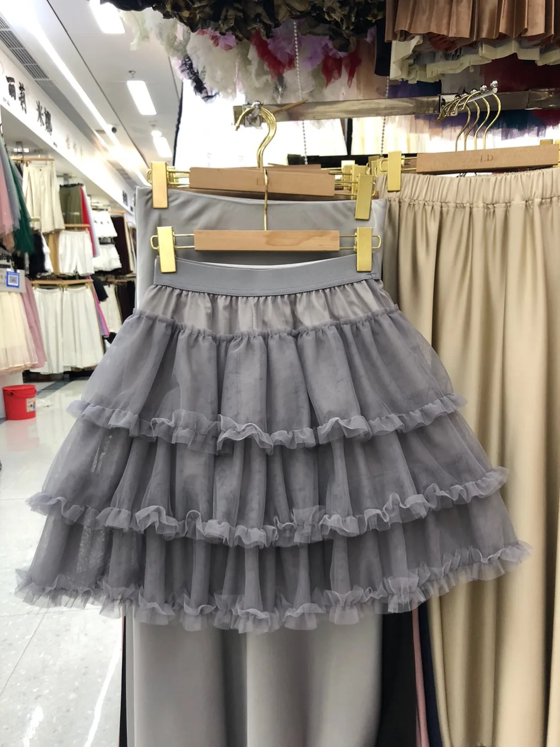 تنورة شبكية حلوة للنساء، تنورة كعكة منتفخة على شكل حرف A، تنورة قصيرة مضادة للضوء مع سروال داخلي، حواف بنمط الخشب وخصر عالي #3