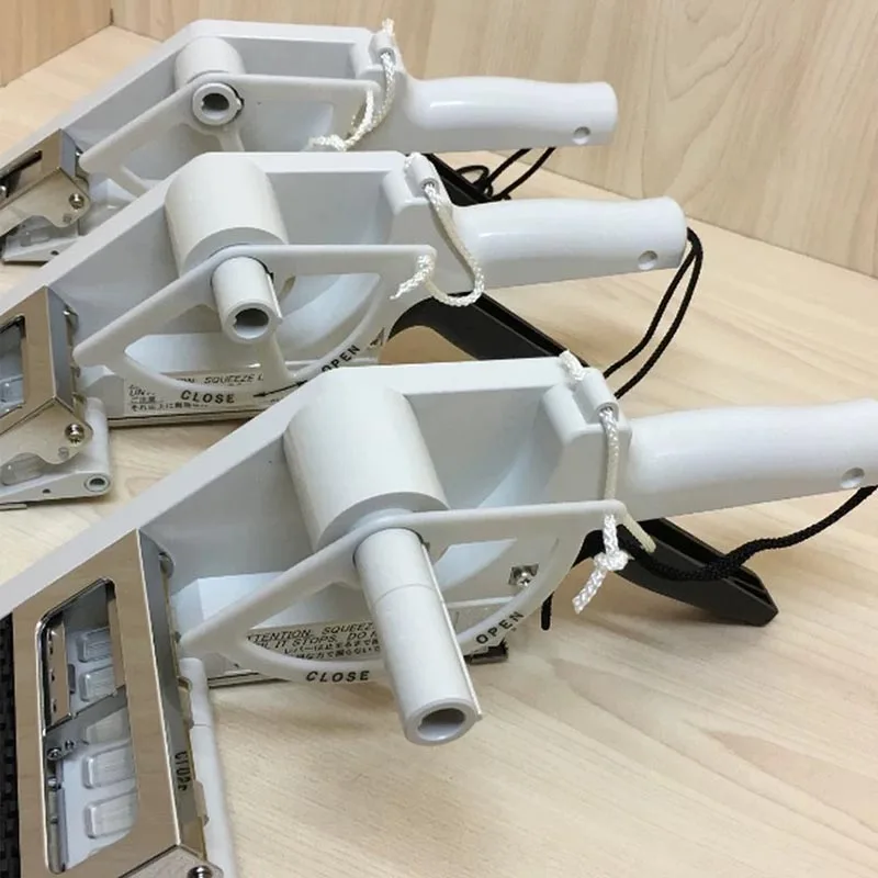 

Small and Fast Handheld Labeling Machine Self-adhesive Label Trademark Labelling Machine Manual Label Applicator