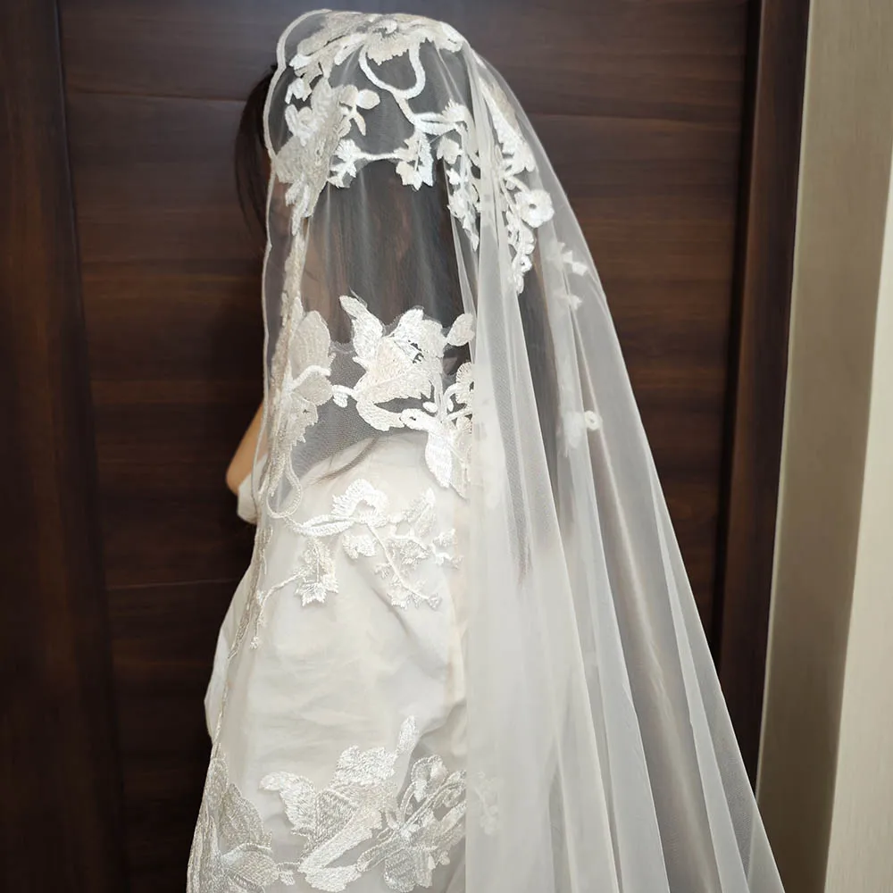 Real Photos Sparkle Sequins Lace Trim Mantilla Wedding Veil with Hidden Comb 3 Meters Long Mantilla Bridal Veil Velo De Novia