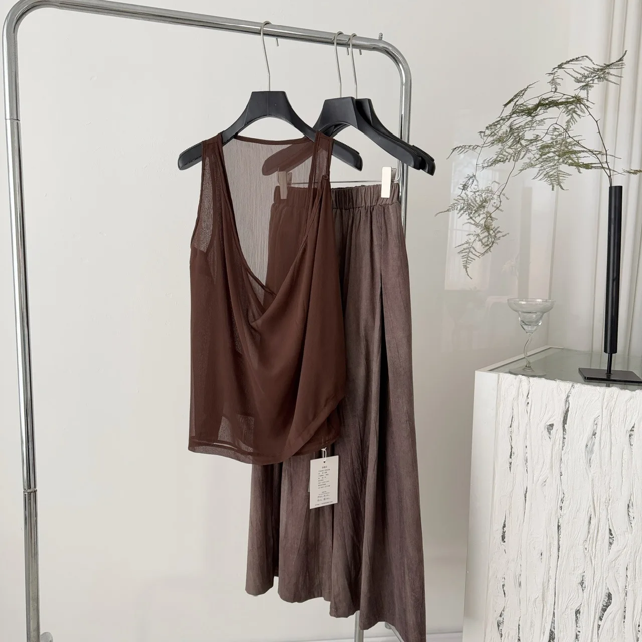 

Casual Vacation Style Sleeveless Neck Hanging Top Wide Leg Sembach Pants Two Piece Set Women's Fashion Summer Outfit