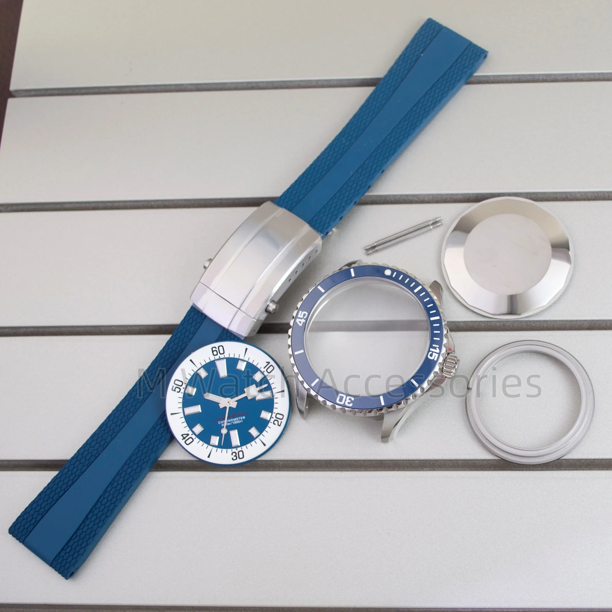 

NH35 Case Rubber Strap Dial Hands Stainless Steel Sapphire Glass for for SUPEROCEAN NH35 NH36 Movement 200m Diving Watch Case