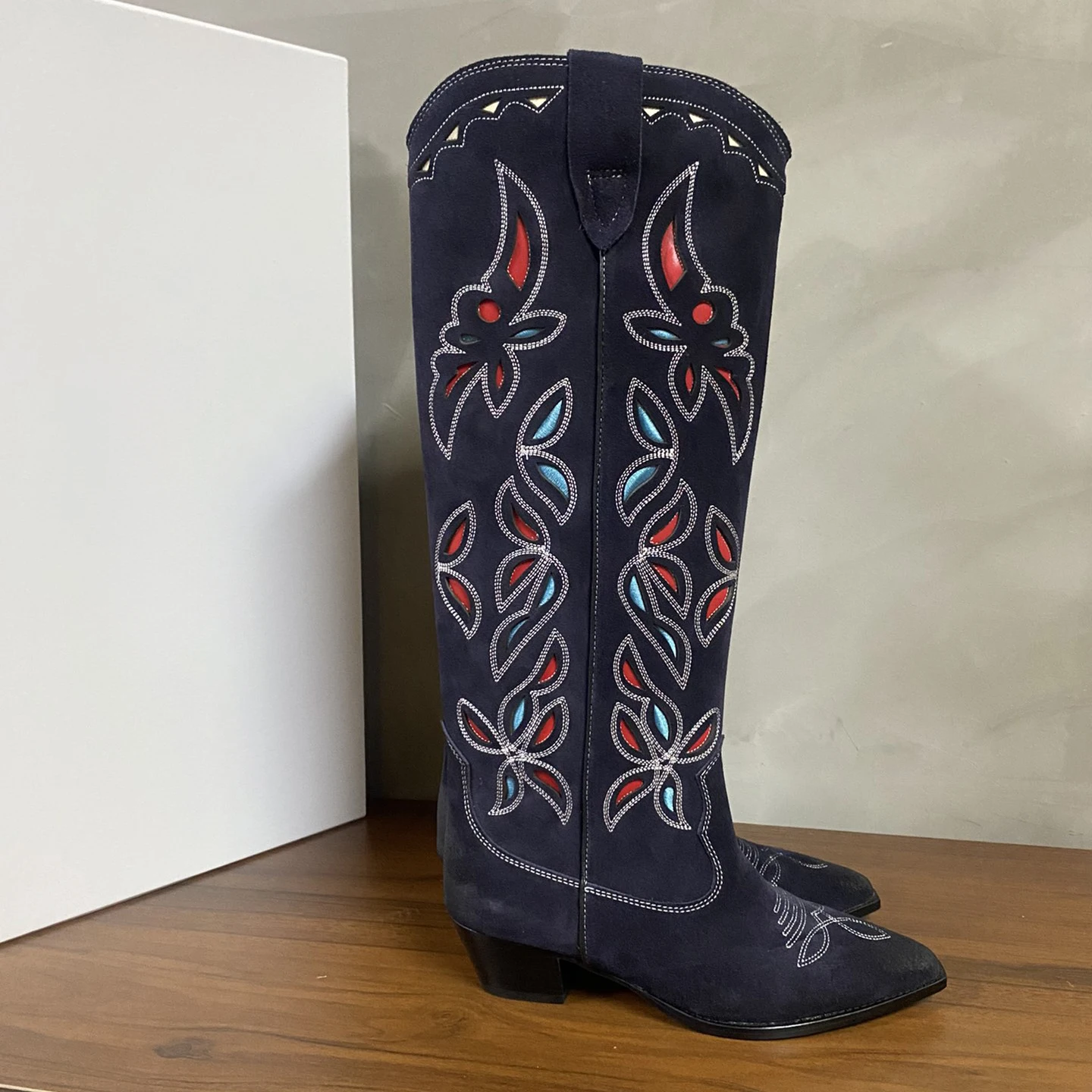 

New Hot Sale Ethnic Style Women's mid-calf boots Heavy Industry Embroidery Long women boots Pointed toe Women's boots Size 35-41