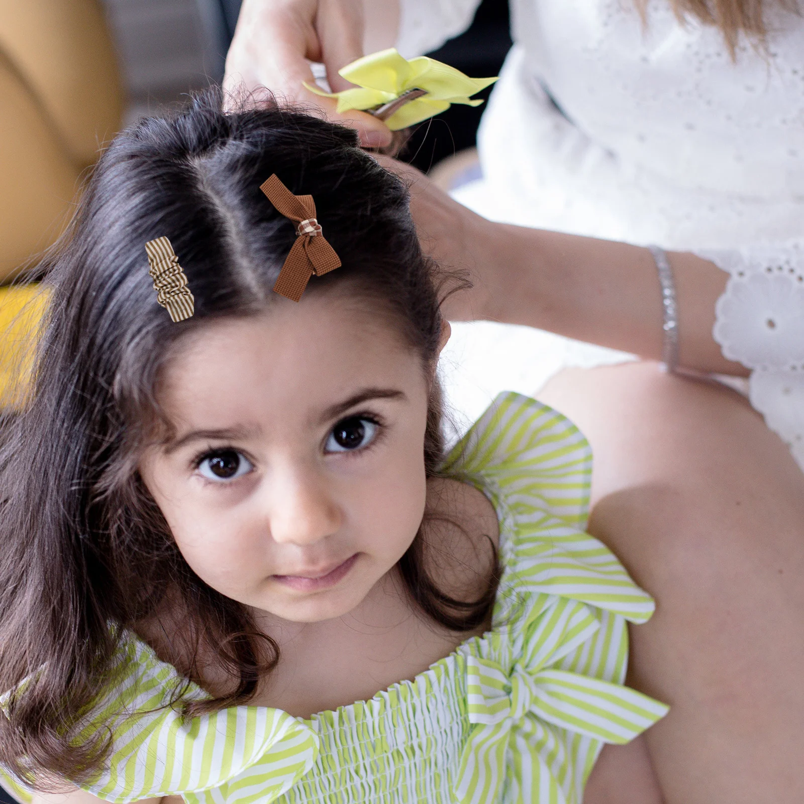 

4Pcs Cute Hair Clips for Girls Small Bows Adorable Bow Decoration Versatile Fabric Design Sweet Style Multiple Colors