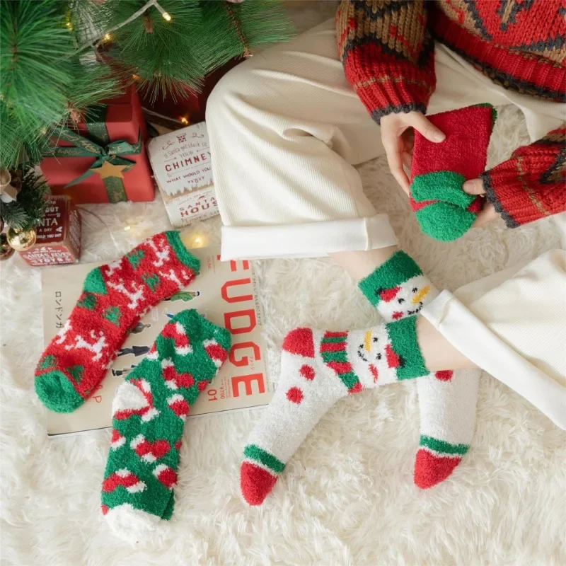 Chaussettes chaudes et optiques pour femmes, chaussettes de sol de couchage bonhomme de neige, lieux de Noël, sourire, hiver, 2025