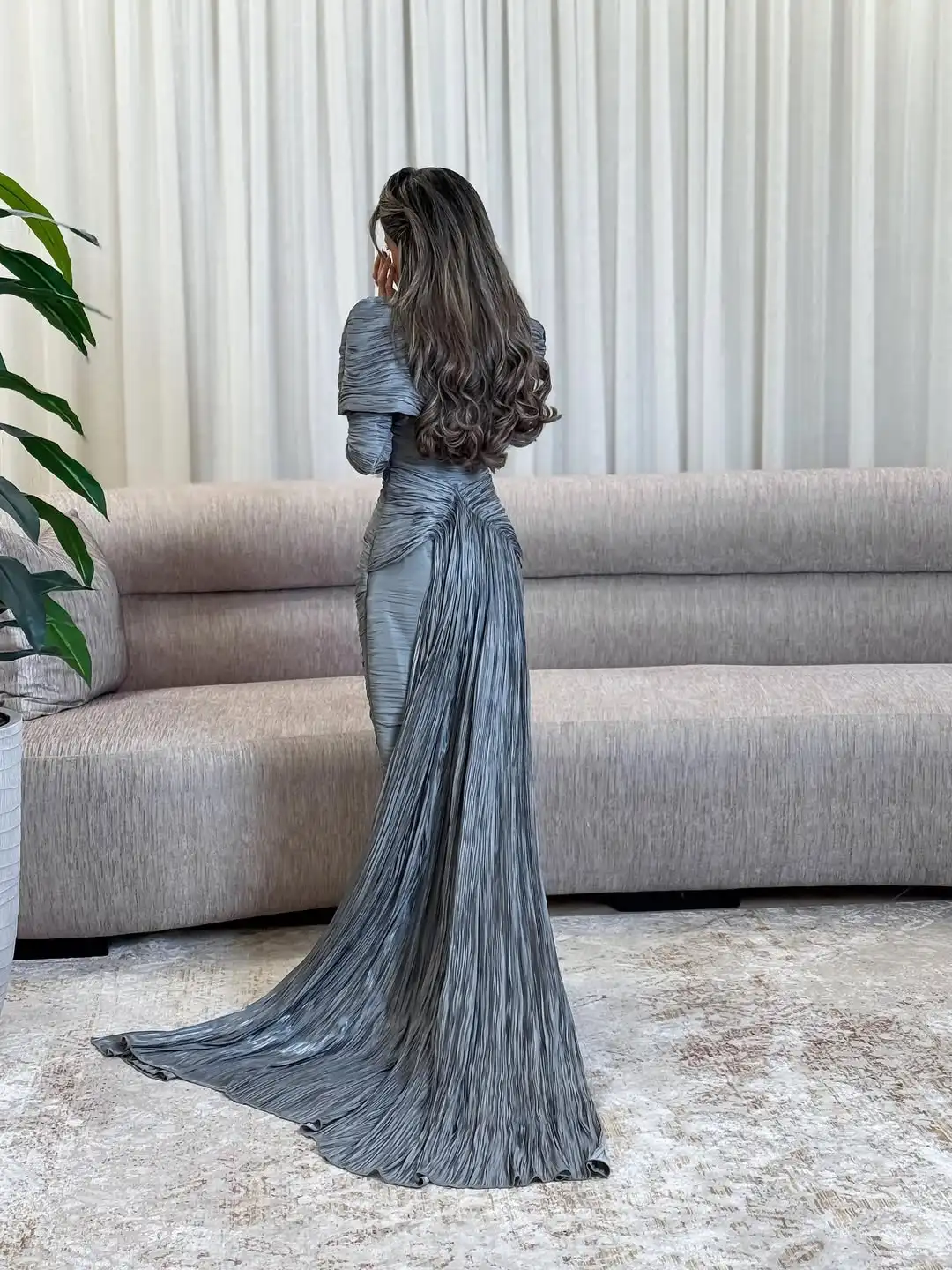 OIMG Moderno Collo Alto Sirena Abiti da ballo Maniche Lunghe Pieghettato Abito da Festa Lunghezza Del Pavimento con Coda Abito da Sera 2025 Personalizzato