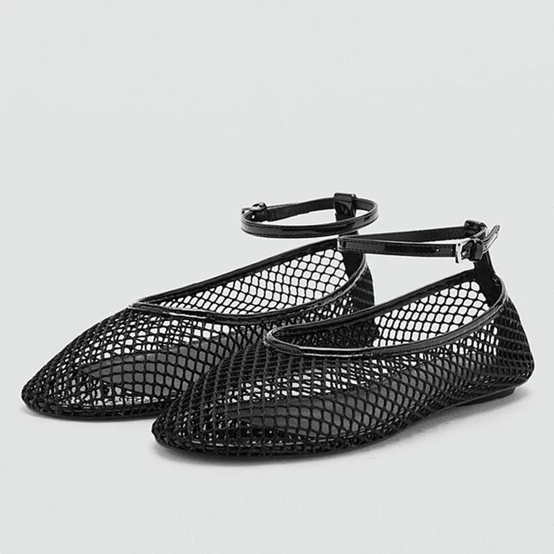 Comfortable Round Toe Buckle Strap Woman Flat Heels Fashion Design Hollow Out Breathable Mesh Female Sandals - view 2