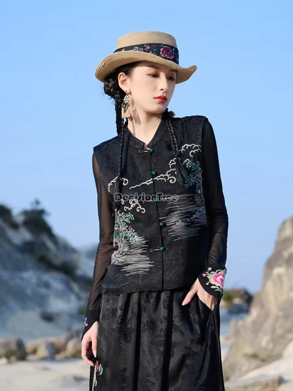 

2025 new chinese ethnic style retro women's embroidered loose tang suit vest women's stand collar sleeveless elegant waistcoat