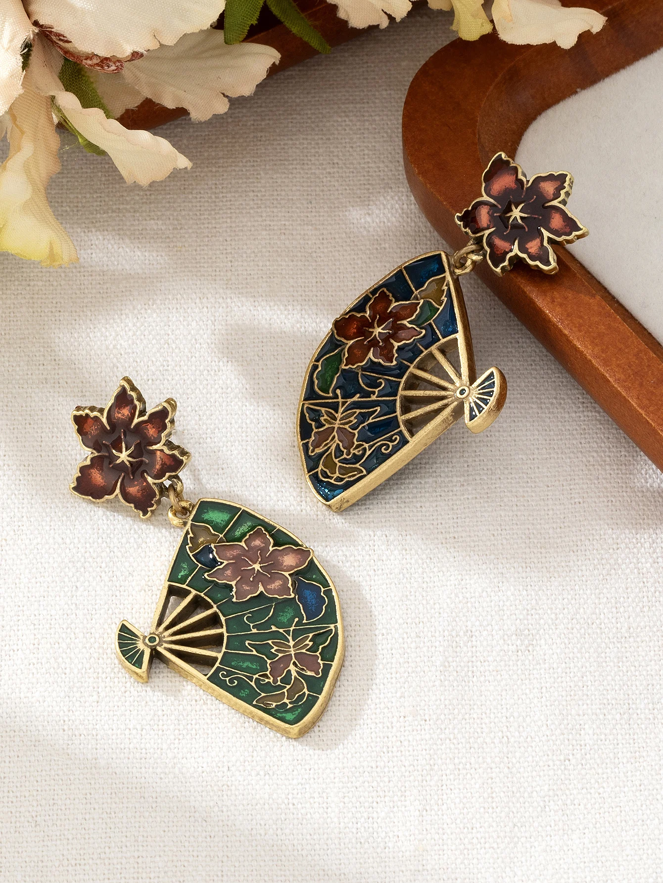 New chinoiserie ancient fan-shaped earrings