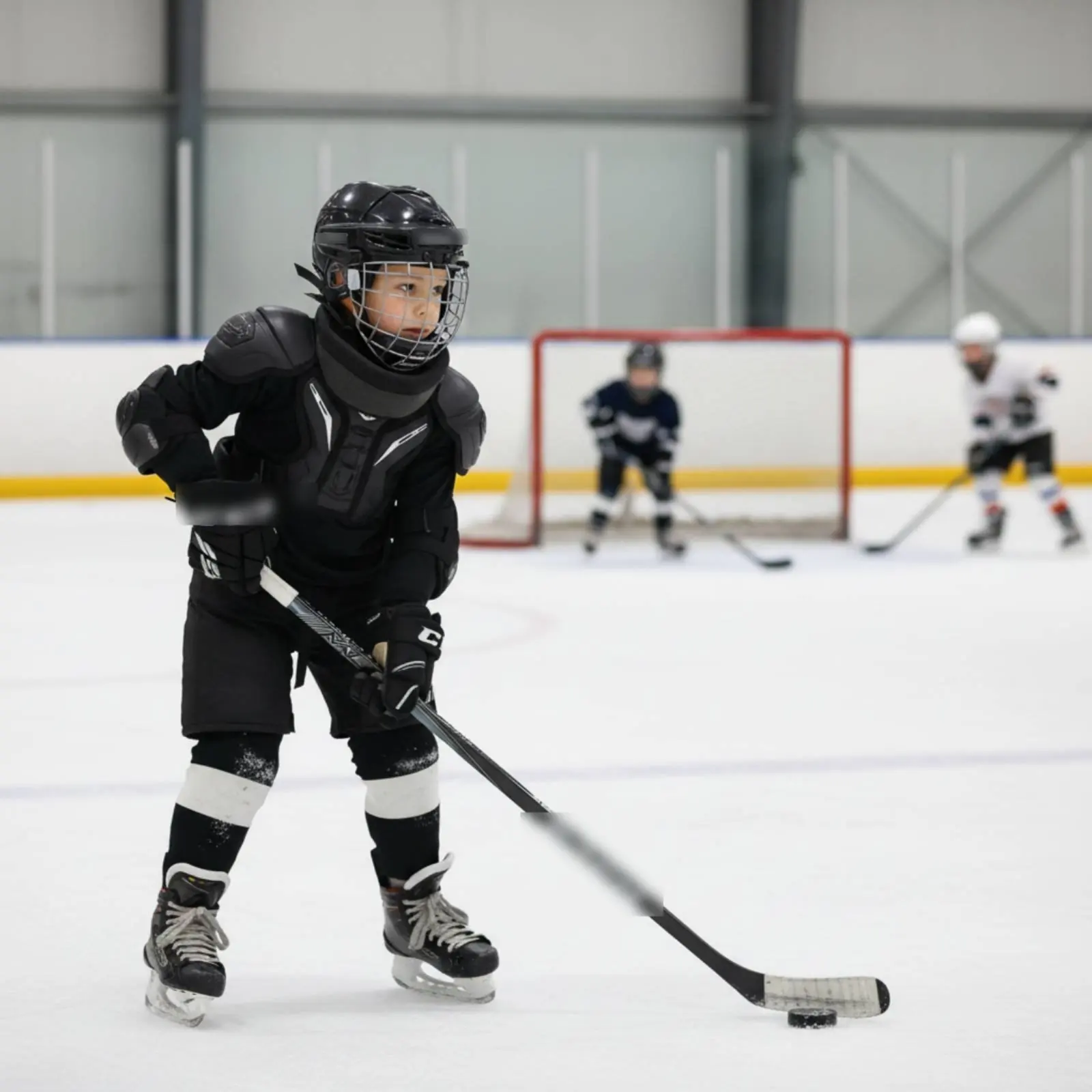 

Cut-Resistant Neck Guard Lightweight Ice Sport Throat Protector Adjustable Sport Neck Protector Comfortable Wear for Children