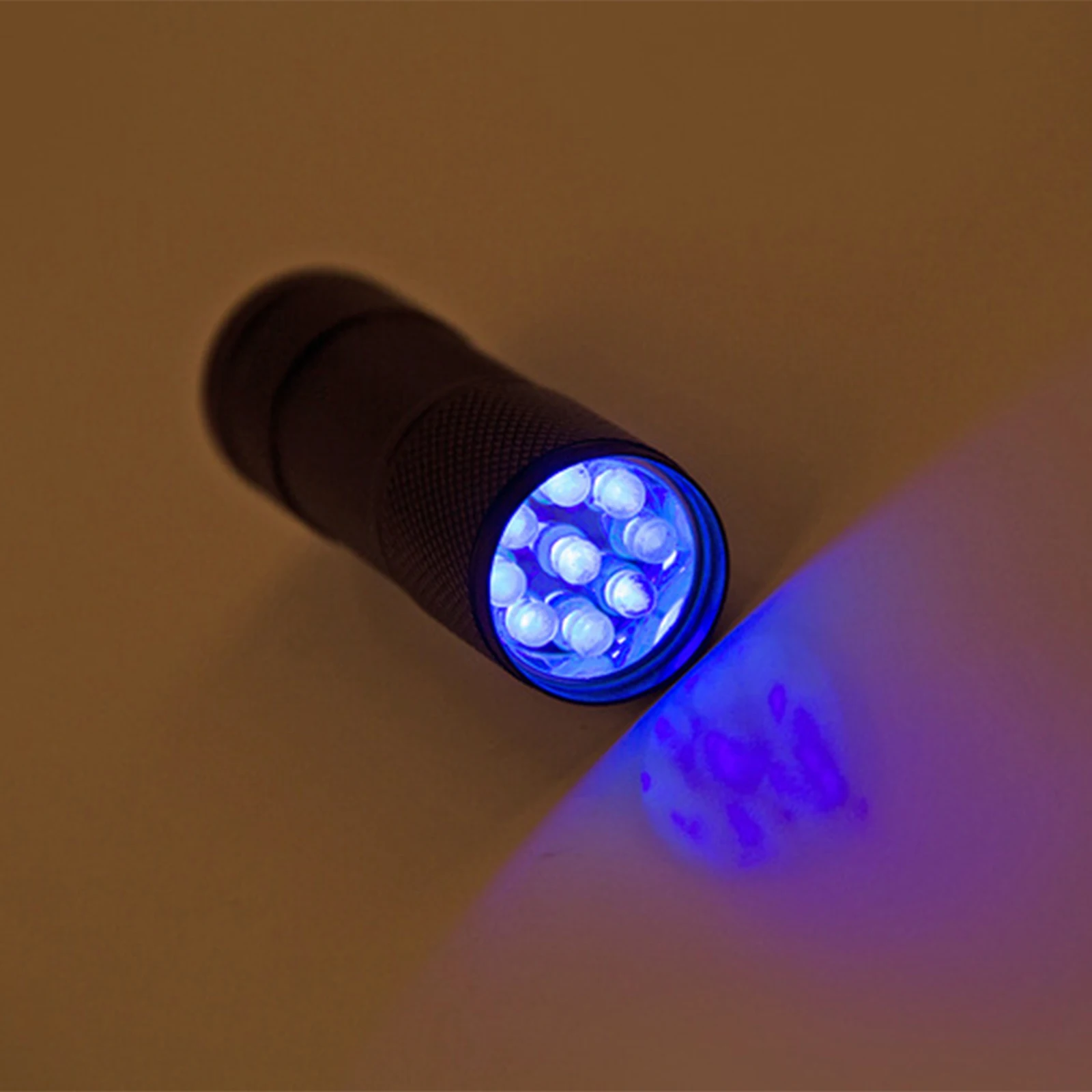 Pet Cat Dog Urine Detection UV Flashlight 9 LEDs Without Battery Durable for Detecting Urine and Pet Stains Banknote Flashlight
