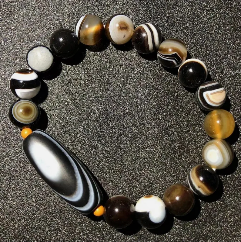 Energy Tibetan Old Agate Natural Silkworm Heaven Eyed DZi Bead Amulet bracelet