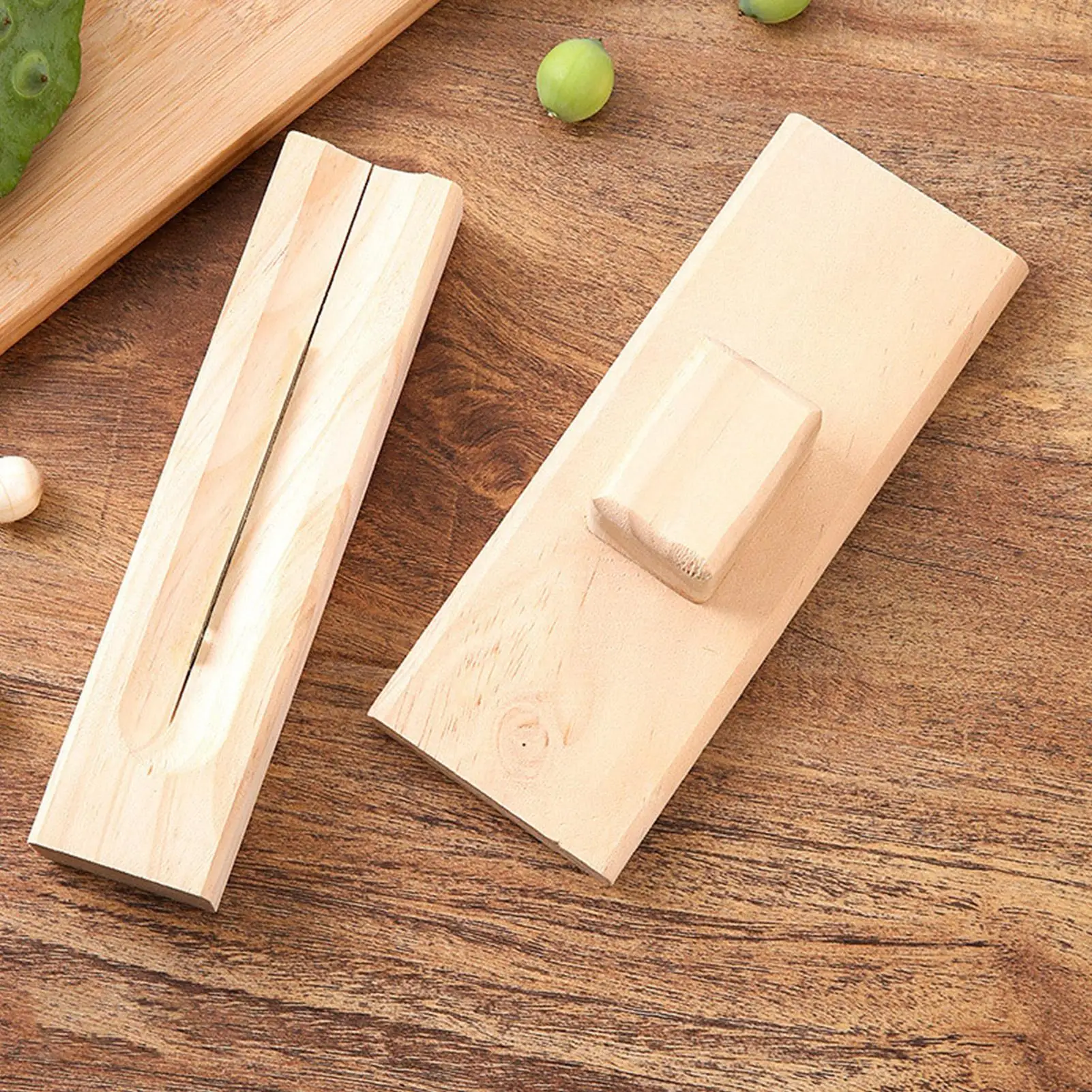 Wooden Chestnut And Lotus Seed Cracker Nut Cracker Sheller Nutcracker Tool for Scoring and Peeling Raw Chestnuts