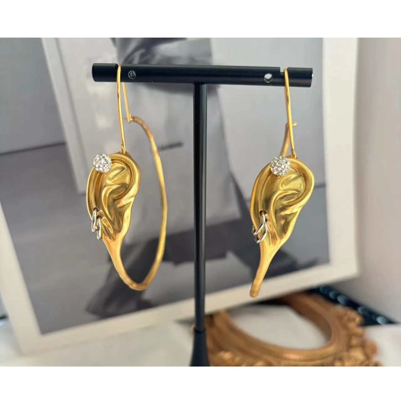 

2025 New in facial features series hooks earrings for women, exaggerated luxury fashion jewelry, ear shaped earring