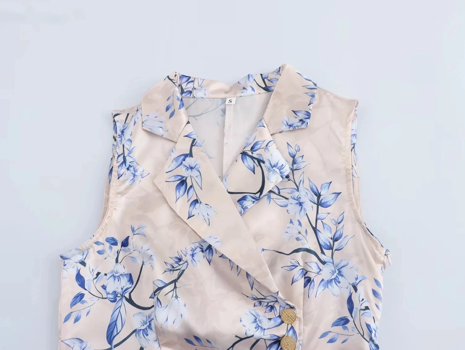 فستان نسائي صيفي جديد من JNLEAOG بتصميم عصري وأنيق بدون أكمام مع طيات، مناسب للعمل والمناسبات اليومية