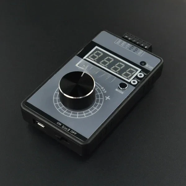 

High precision handheld signal generator