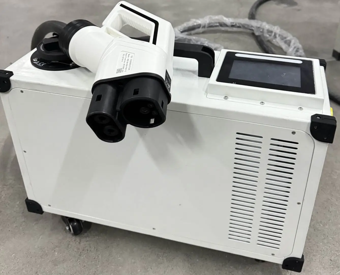 

7kW Portable And Mobile DC Fast Charging Station CCS2 For Electric Vehicles New Condition Fast Charger