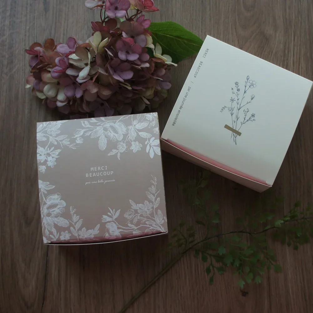 

12*12*6cm 10pcs Elegant Gray Flower DIY Paper Box As Cookie Candy Sweet Candle Boxes Gift Packaging Party Use