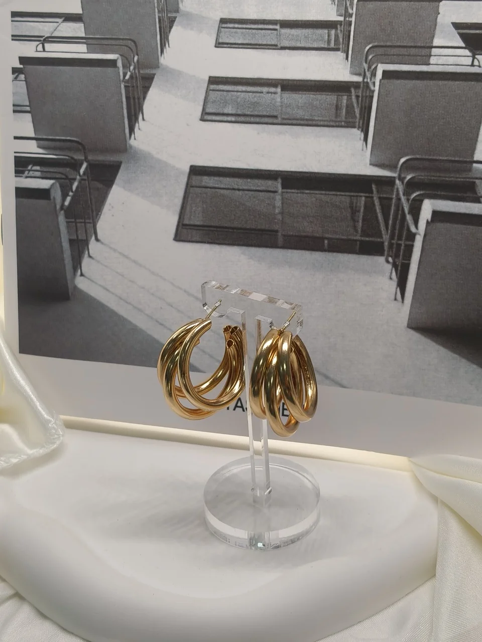 Шикарные серьги-гвоздики из 18-каратного золота с PVD-покрытием из нержавеющей стали 30 мм, серьги-гвоздики в форме буквы C, гипоаллергенные, дешевые, 1 доллар, бесплатная доставка, ювелирные изделия