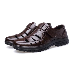 Sandalias de piel auténtica para hombre, zapatos antideslizantes, calzado informal suave de marca, ZHK289