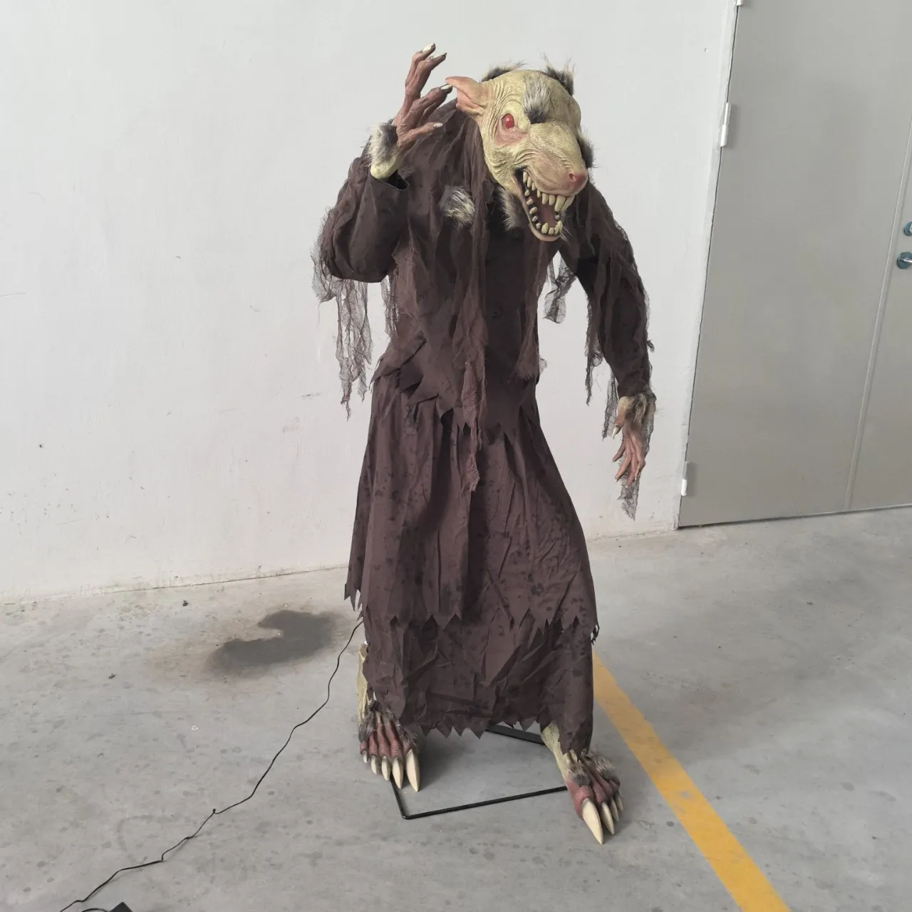 

Electric ghost mouse ornament outdoor decorative props