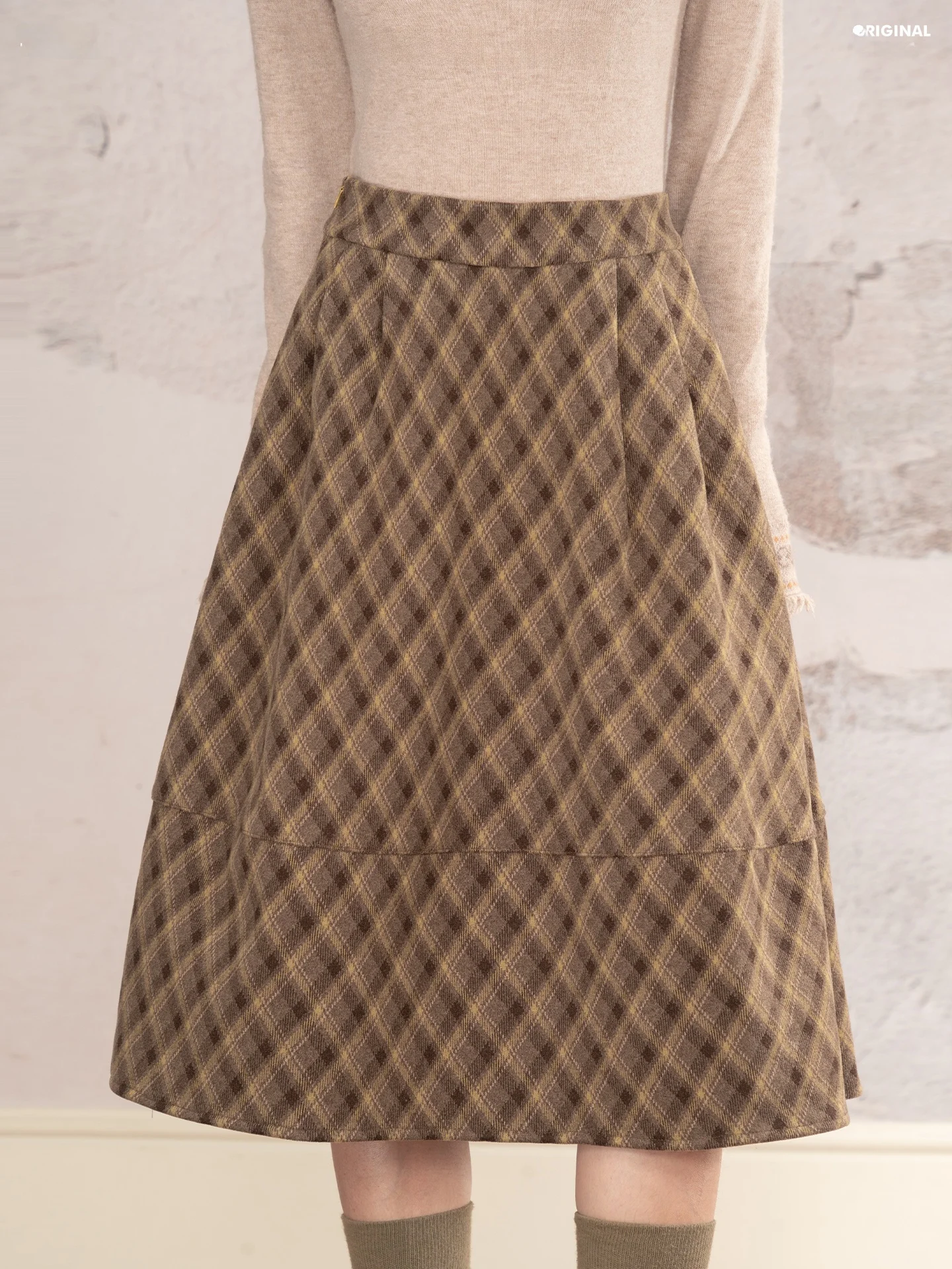 

Heynew Retro Lazy Style Diagonal Plaid Half-length Winter New Small Size High Waist Midi Wool Skirt Women's Fashion Skirts