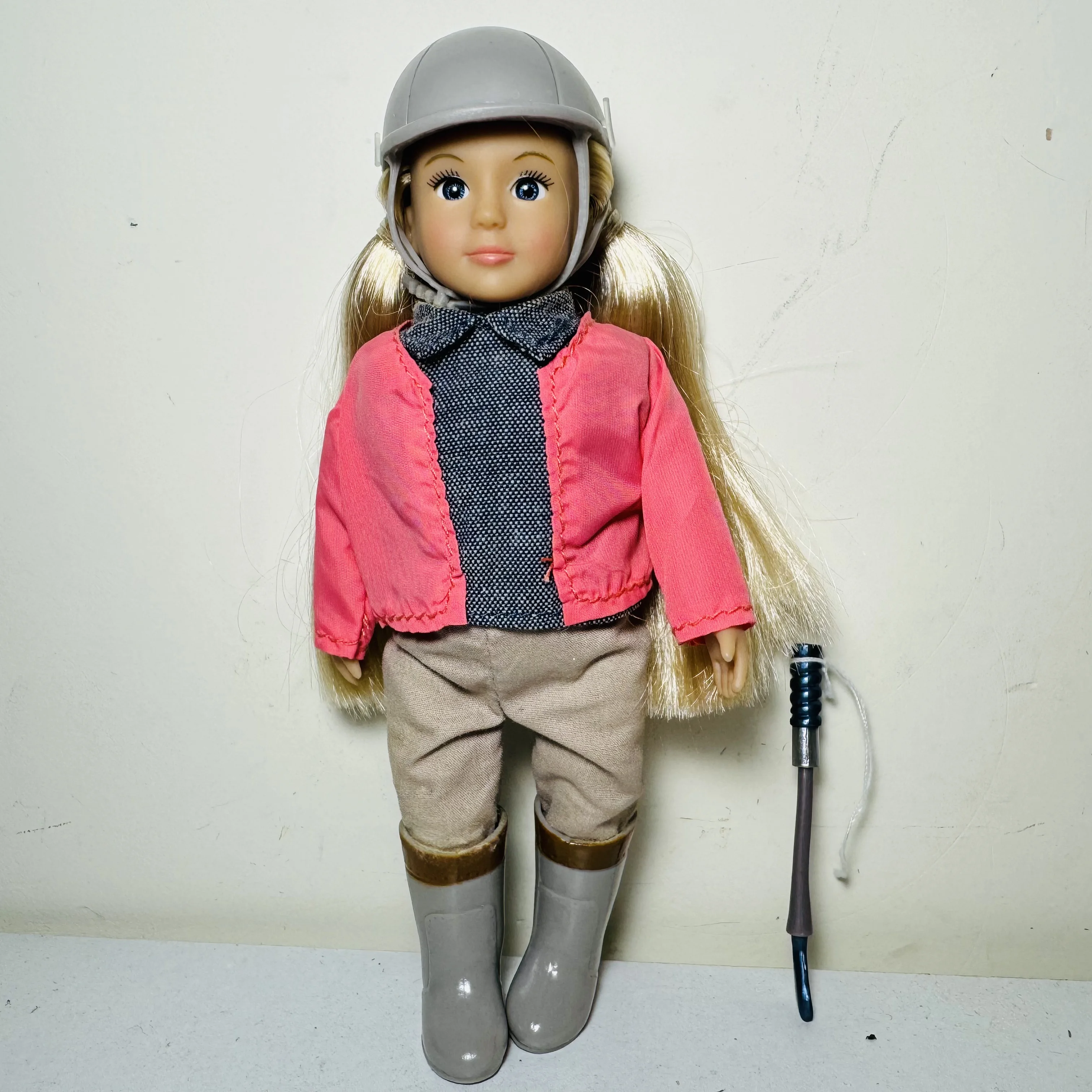 15cm dolls Original Lovely  girl  Blond Hair  Blue eyes Wearing a hat Boots doll Best Gift