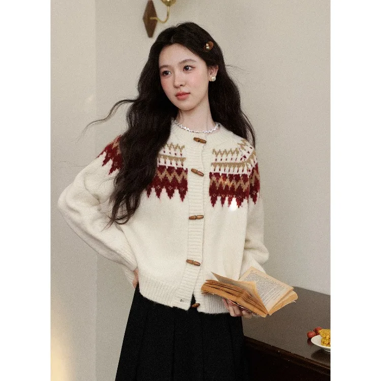 

ALXNAN Women's Cardigan Fall Winter 2025 Vintage Fair Isle Toggle Knit Cardigans Warm Casual Loose-fit Long Sleeve Tops L59228