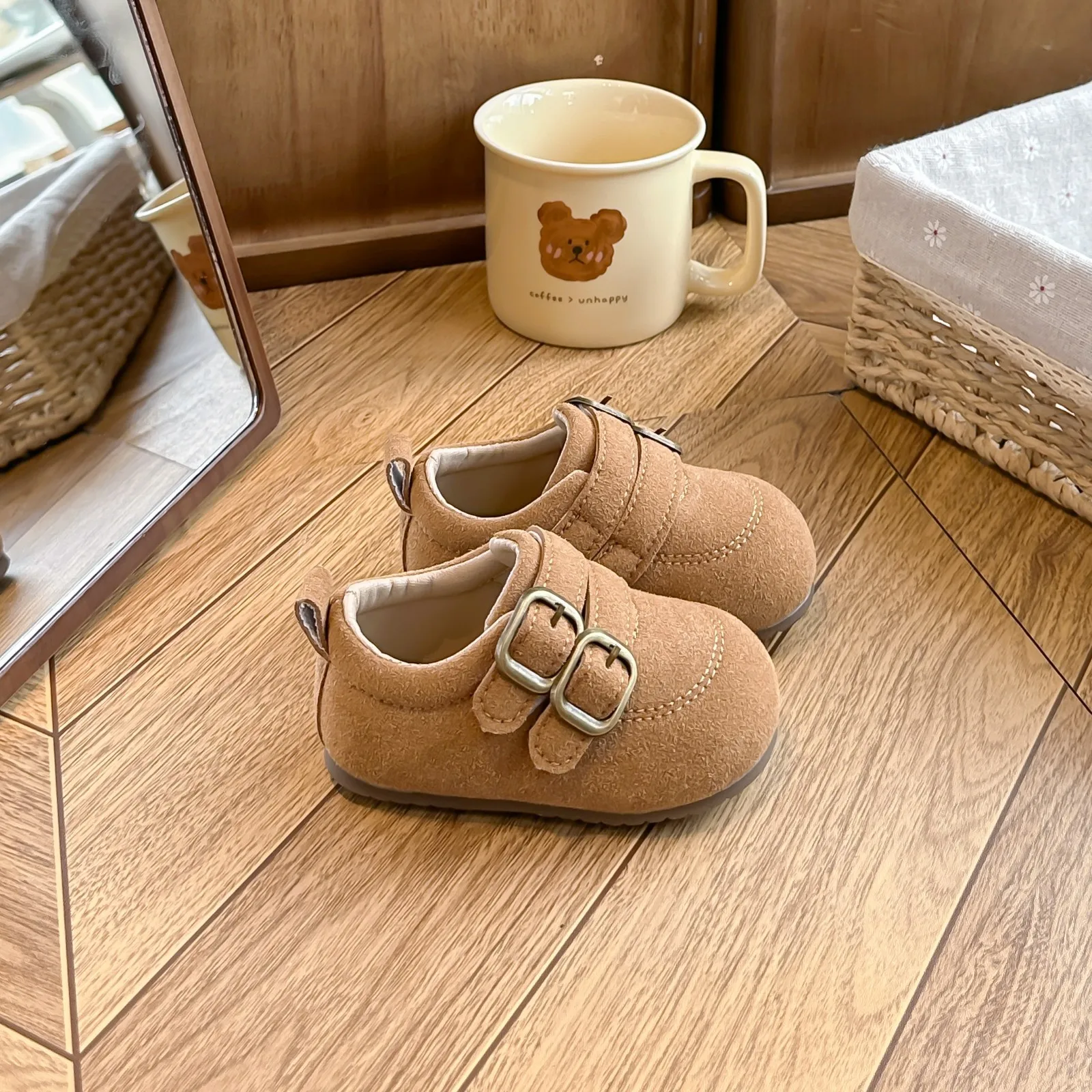 New Spring Autumn Boy Girls Wide Strap Casual Shoes Kids Soft Soled Low Top Loafers Retro Suede Flat Shoes Student Casual Shoes